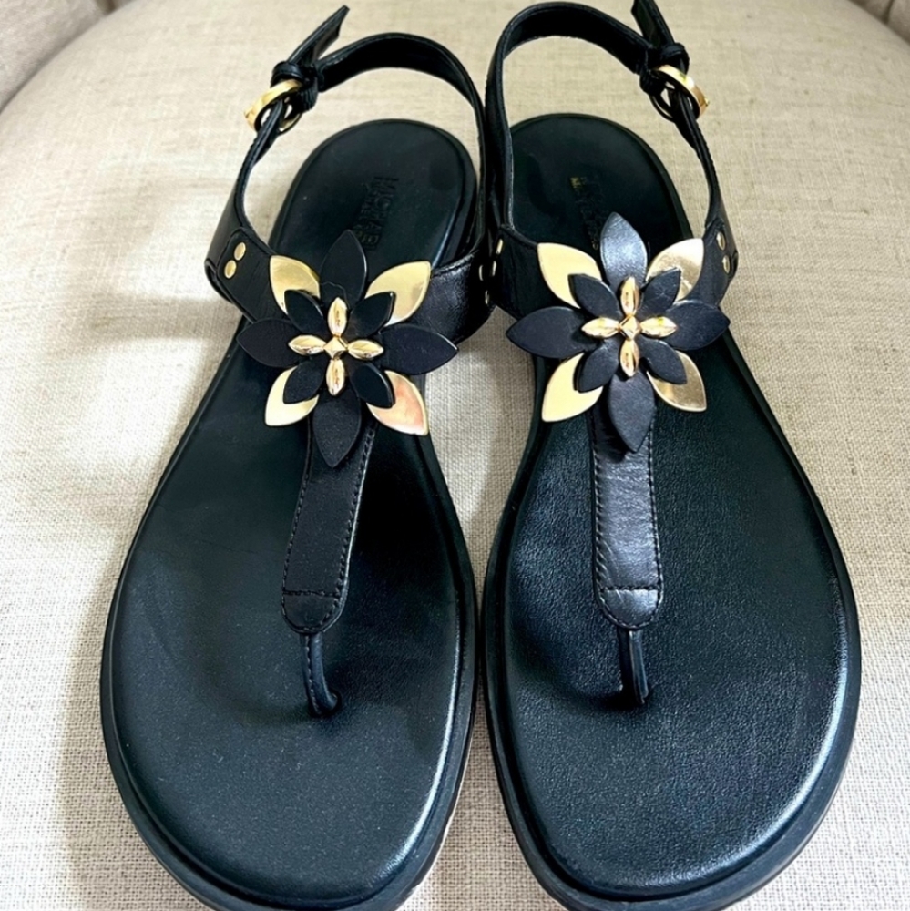 Michael kors leather sandal size 8